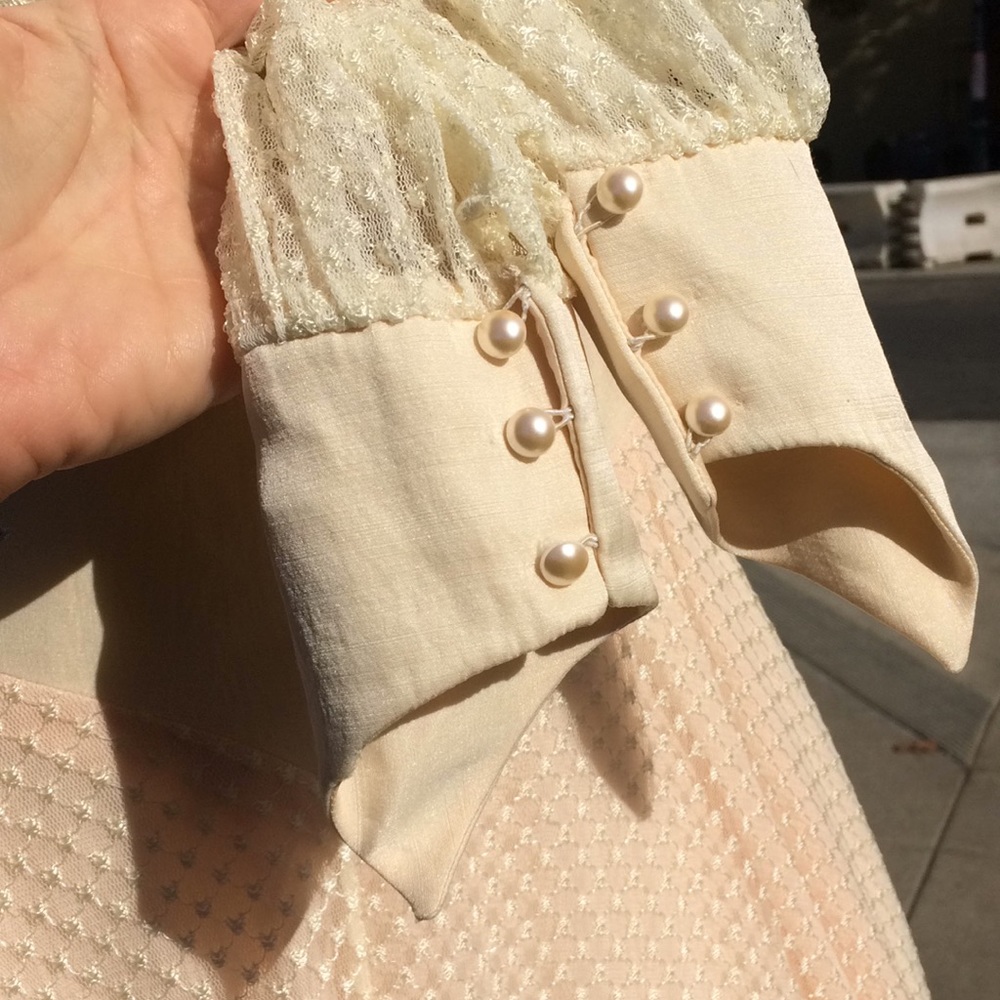 Vintage 1970’s Peaches & Cream Wedding Gown XS - Picture 9 of 16